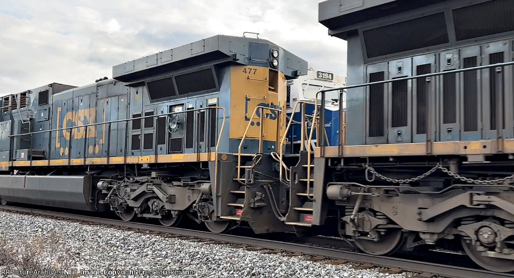 CSX 3194 was the best I could manage for a head shot.